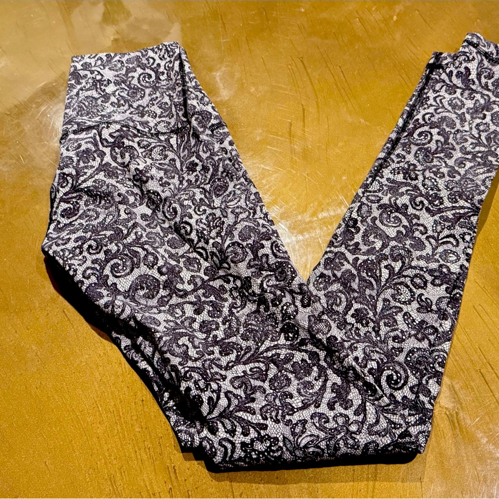 Lululemon legging 4